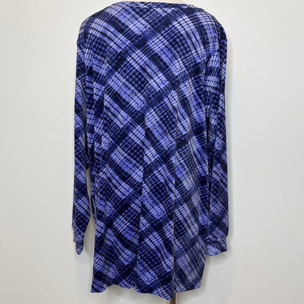 D&co.  Elegant Blue Plaid velour Tunic Top - Picture 6 of 8